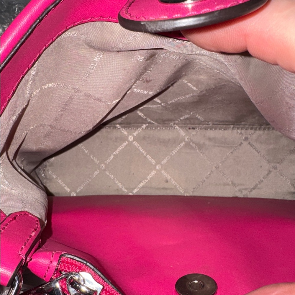 Michael Kors Pratt Pink Ombré Straw Bucket Bag - Picture 11 of 17